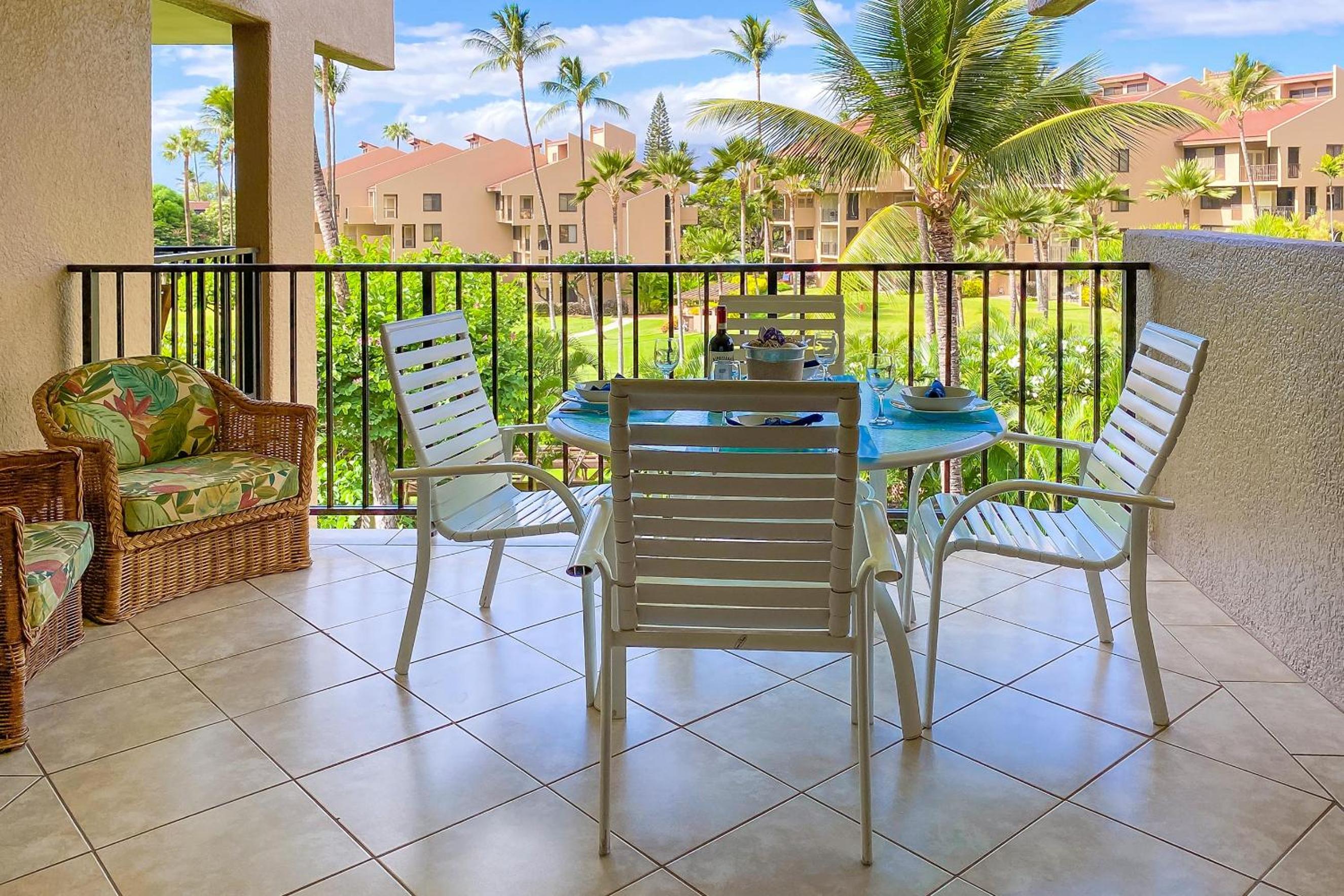 Kamaole Sands 6-303 - Courtyard and Ocean Views view 4
