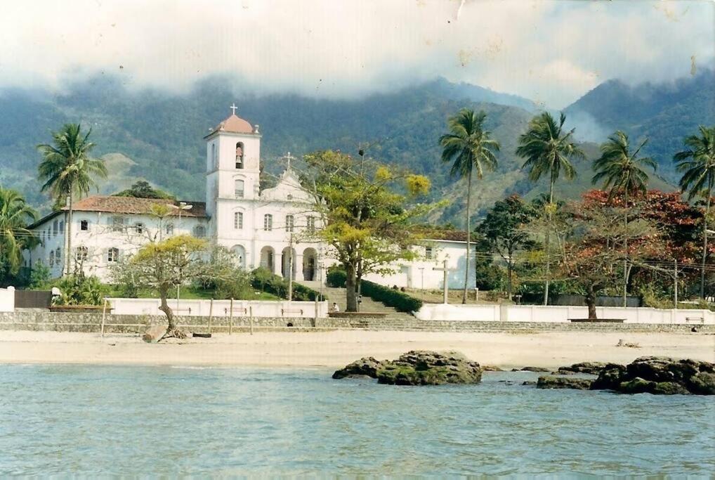Kitnet a 50 metros da Praia
