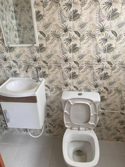 Kitnet a 50 metros da Praia