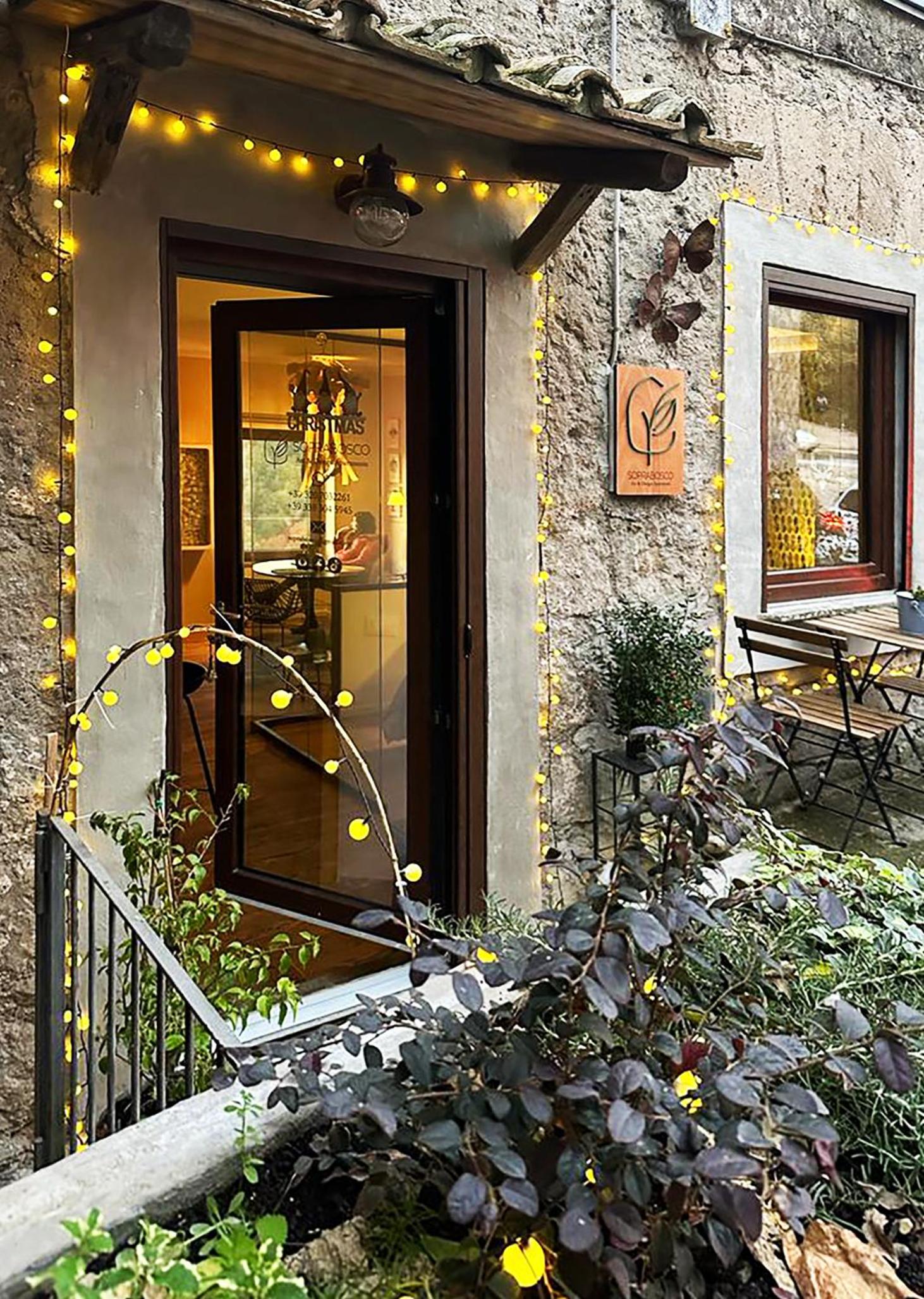 SopraBosco Calcata Art & Design Apartment view 3