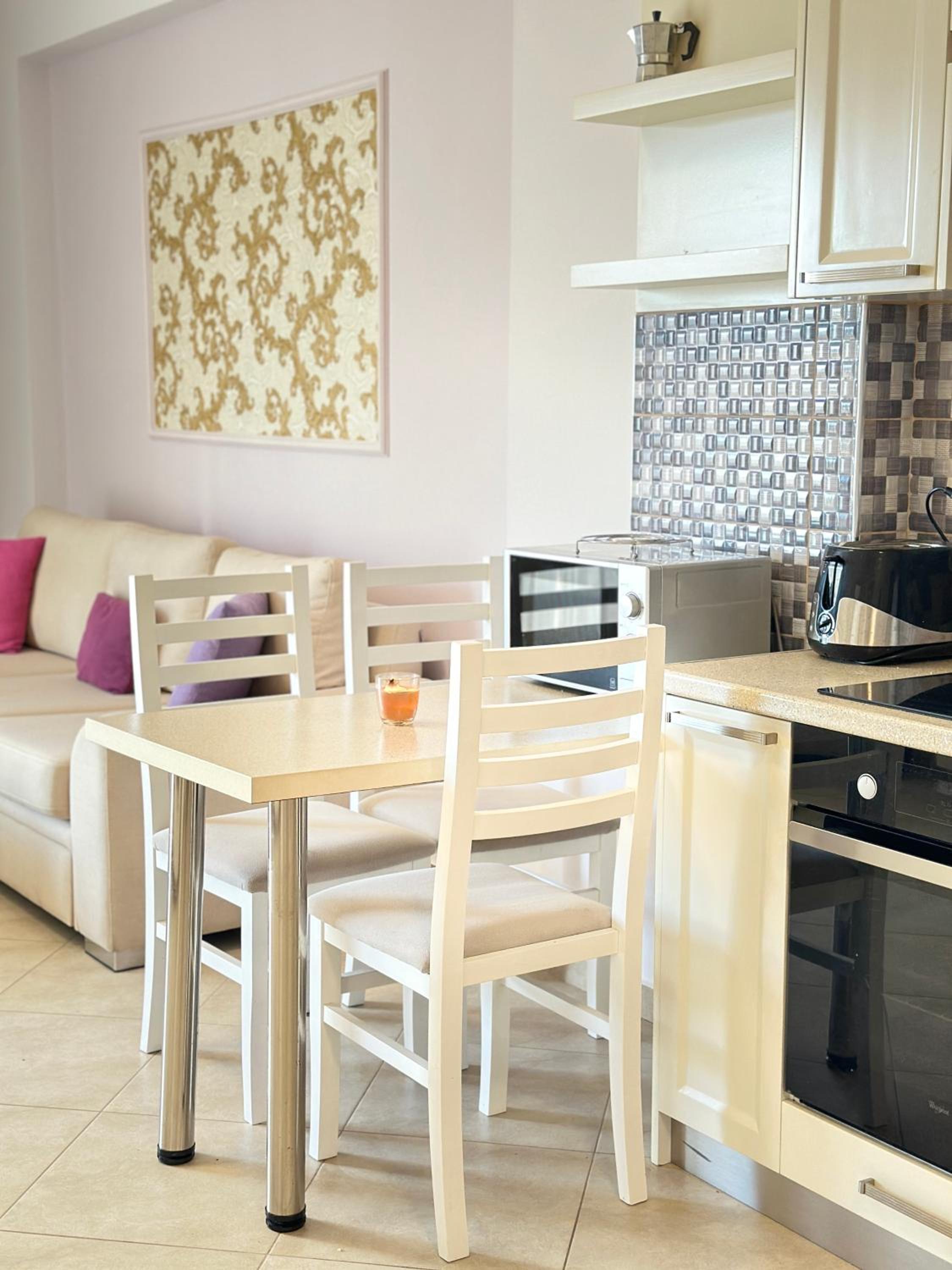 Violet Sea View Apartment