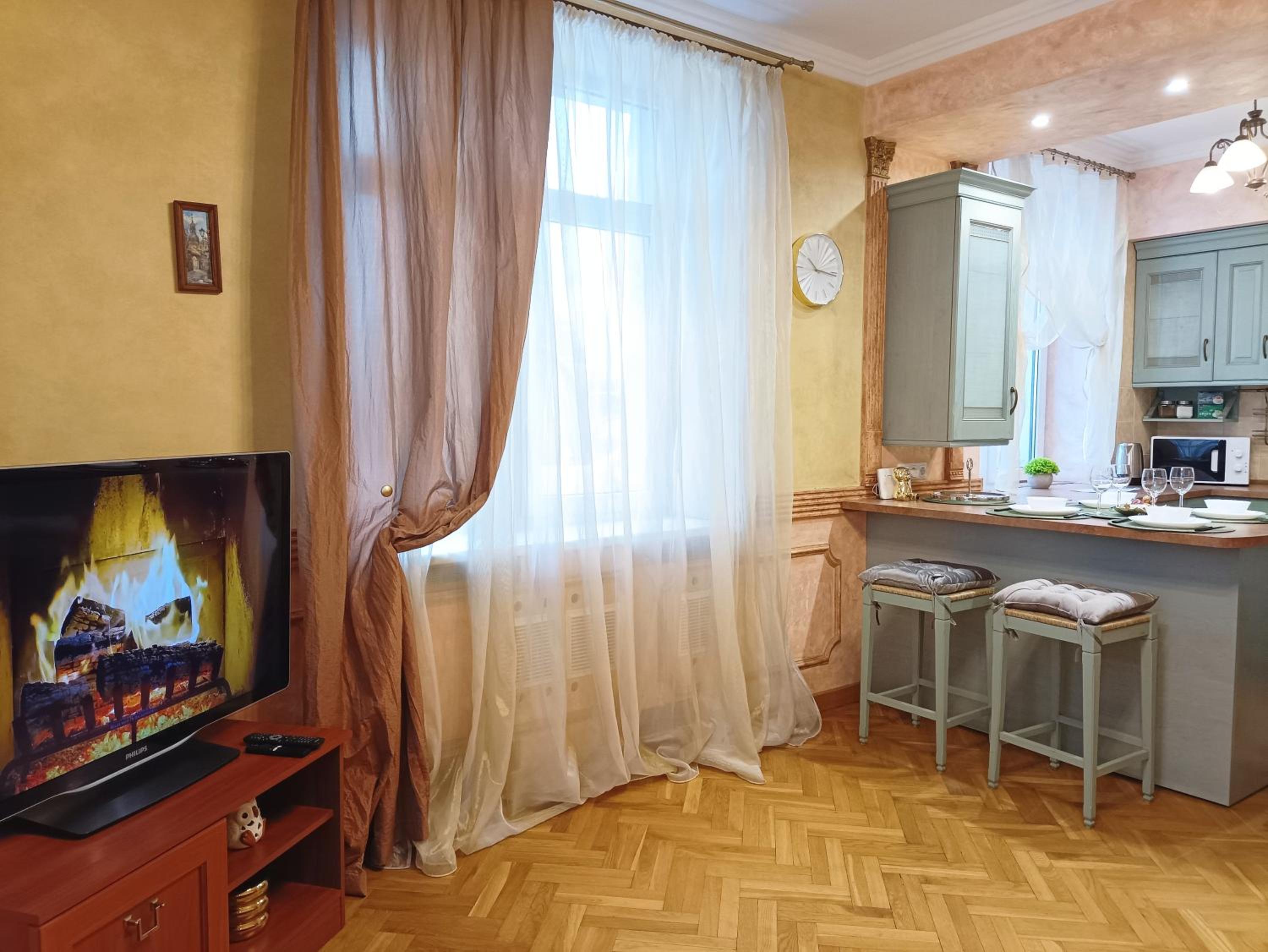 Old Town Retreat with Stunning Cathedral Views Two bedroom Apartment view 3