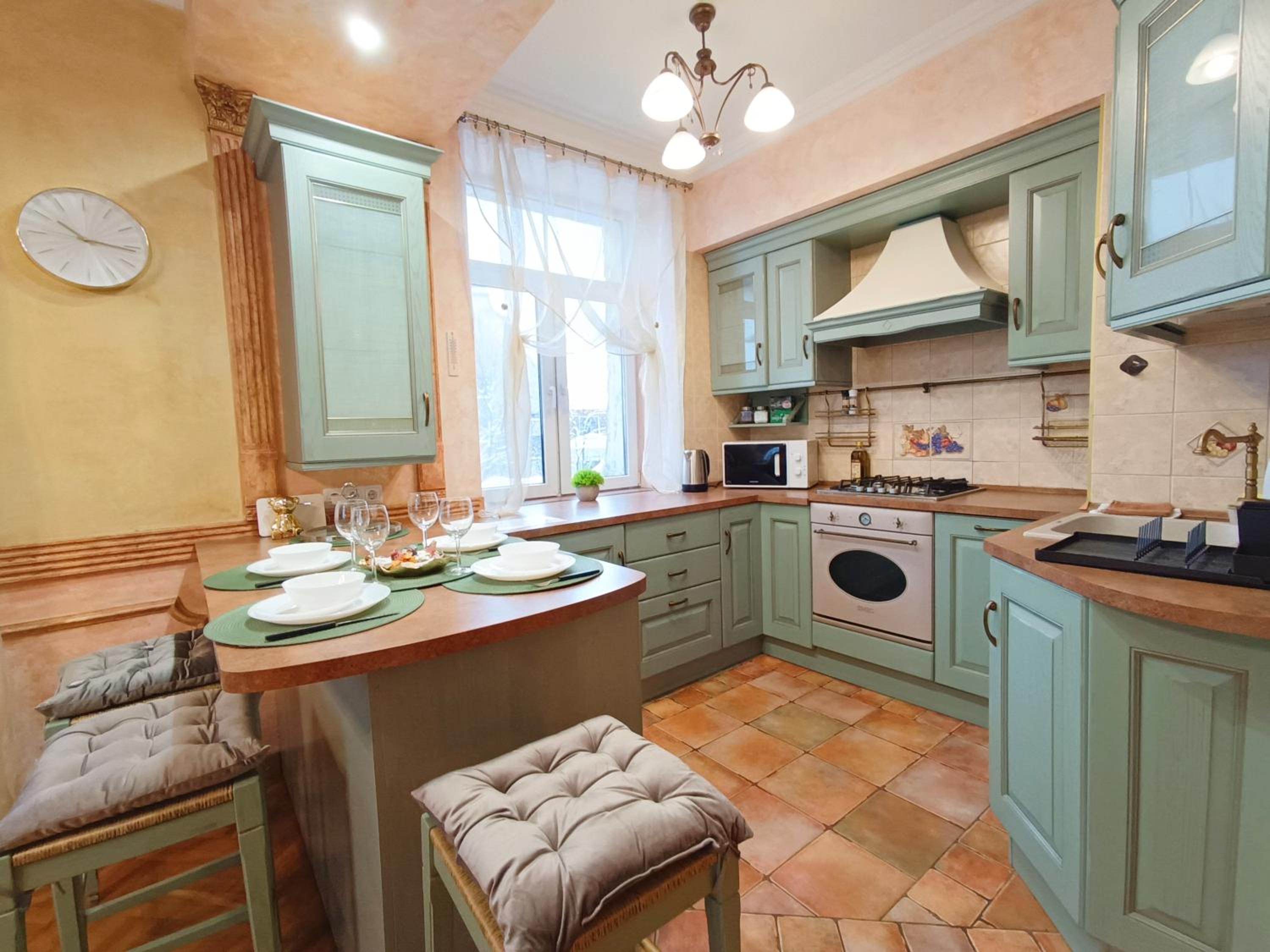 Old Town Retreat with Stunning Cathedral Views Two bedroom Apartment view 2