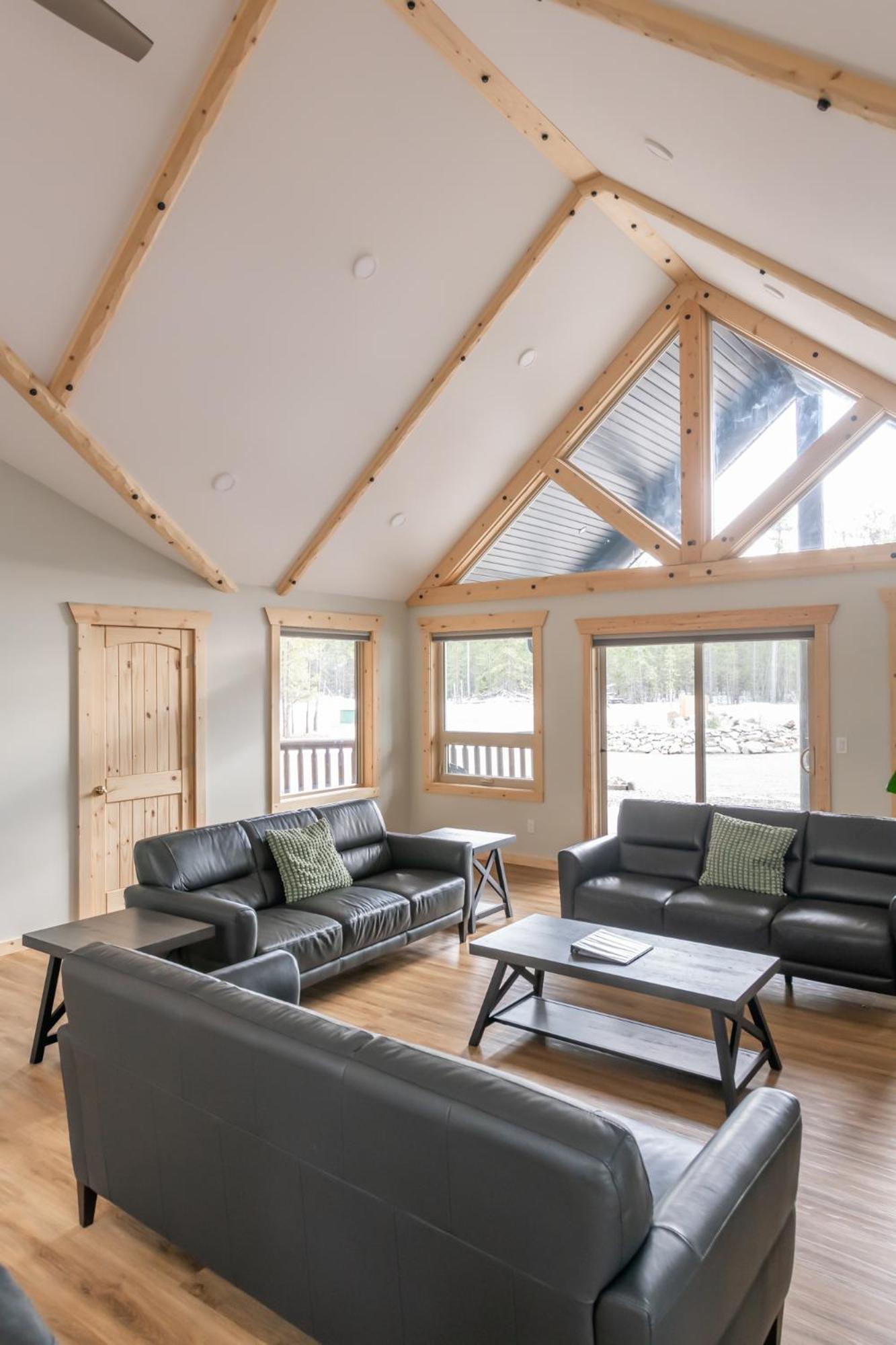The Golden Eagle Cabin