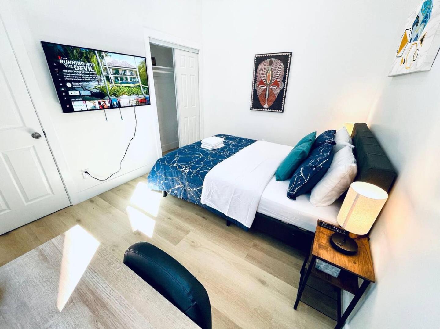 456B - SJ Downtown 1BR Studiowt Private entrance/Kitchen view 3