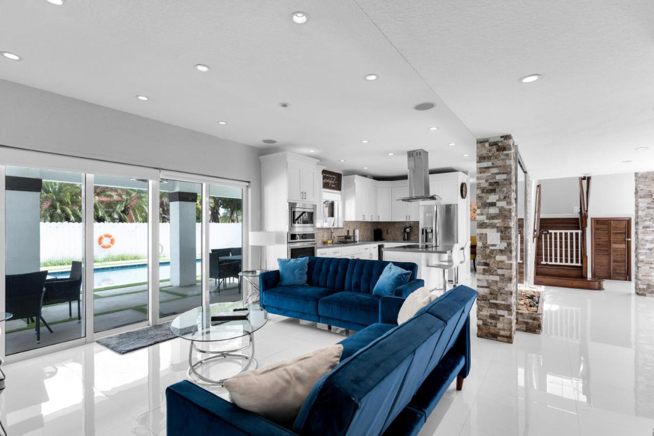 Prestigious Home with Pool