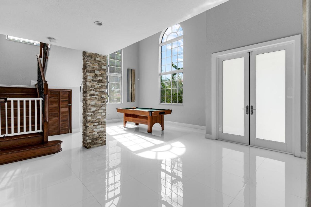 Prestigious Home with Pool