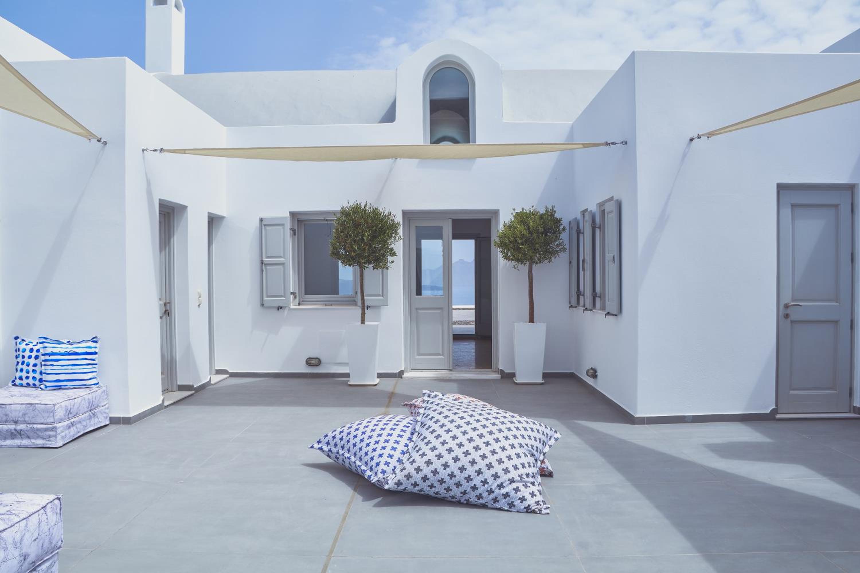 Akrotiri Private Residence
