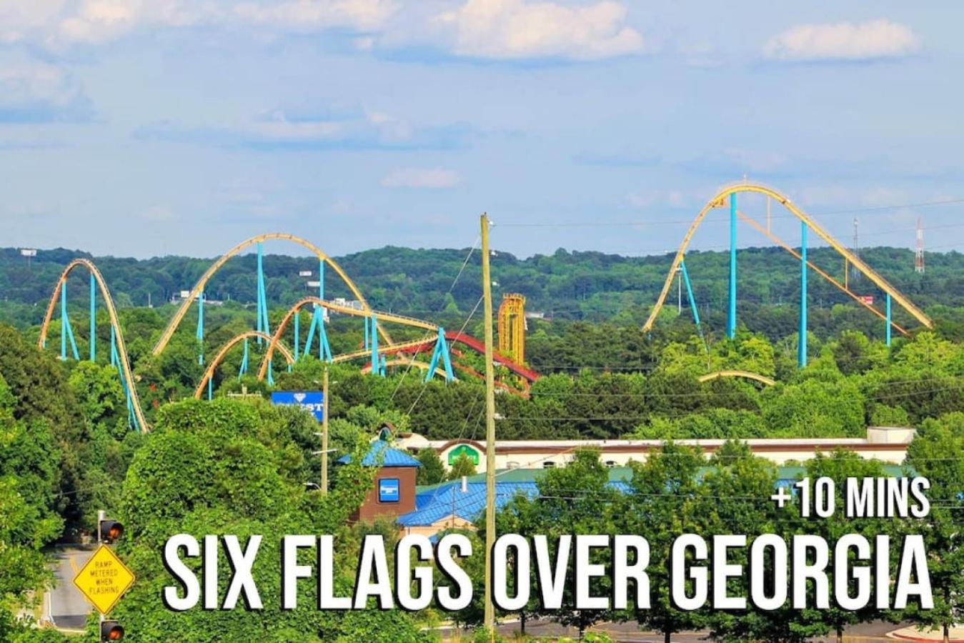 Retro Cumberland 2-Story Hangout near Six Flags view 3
