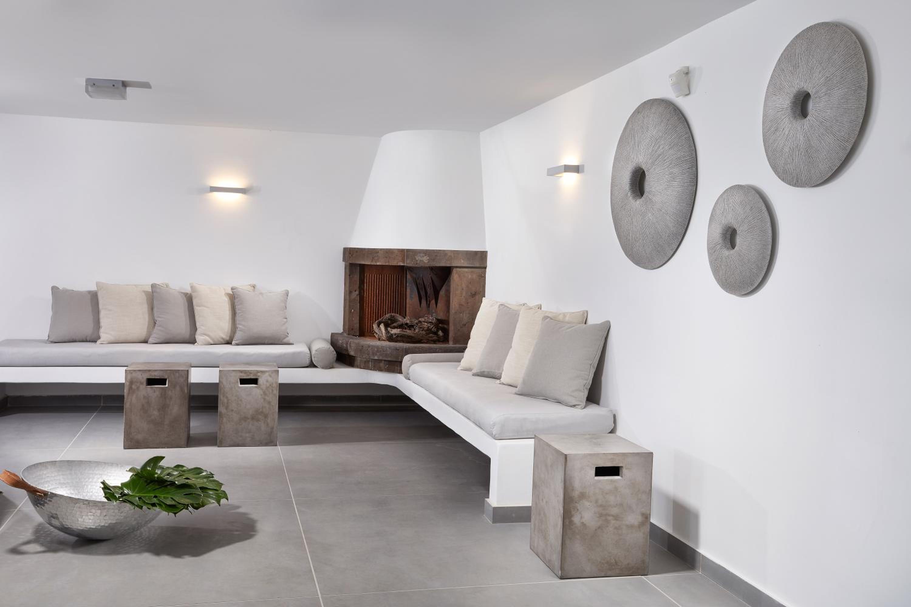 Akrotiri Private Residence