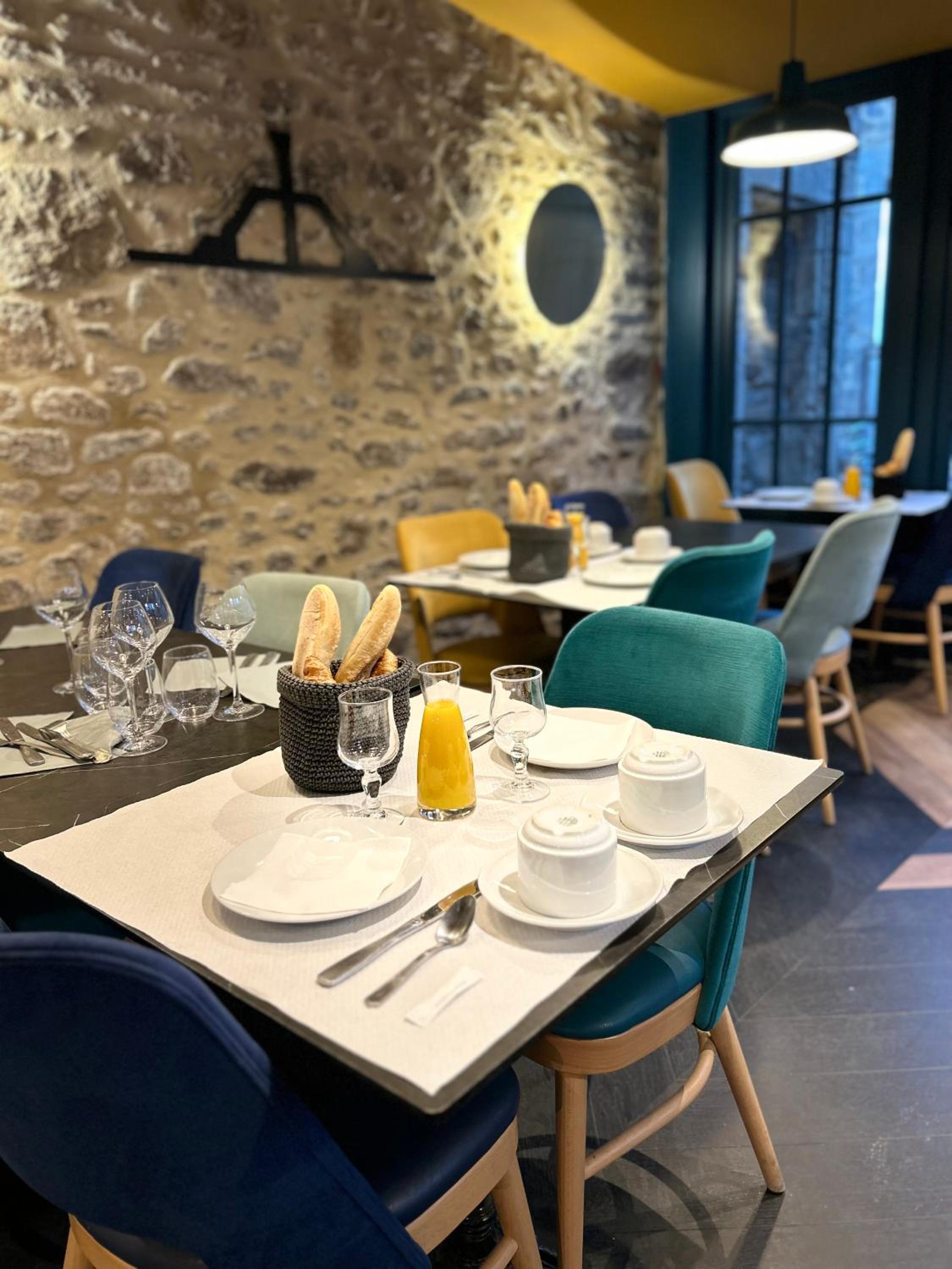 restaurant