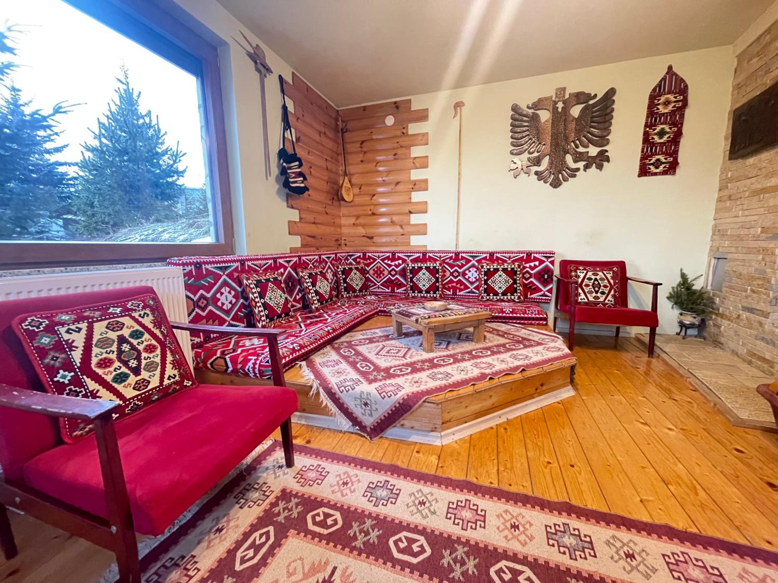 Villa 80 Kodra e Diellit