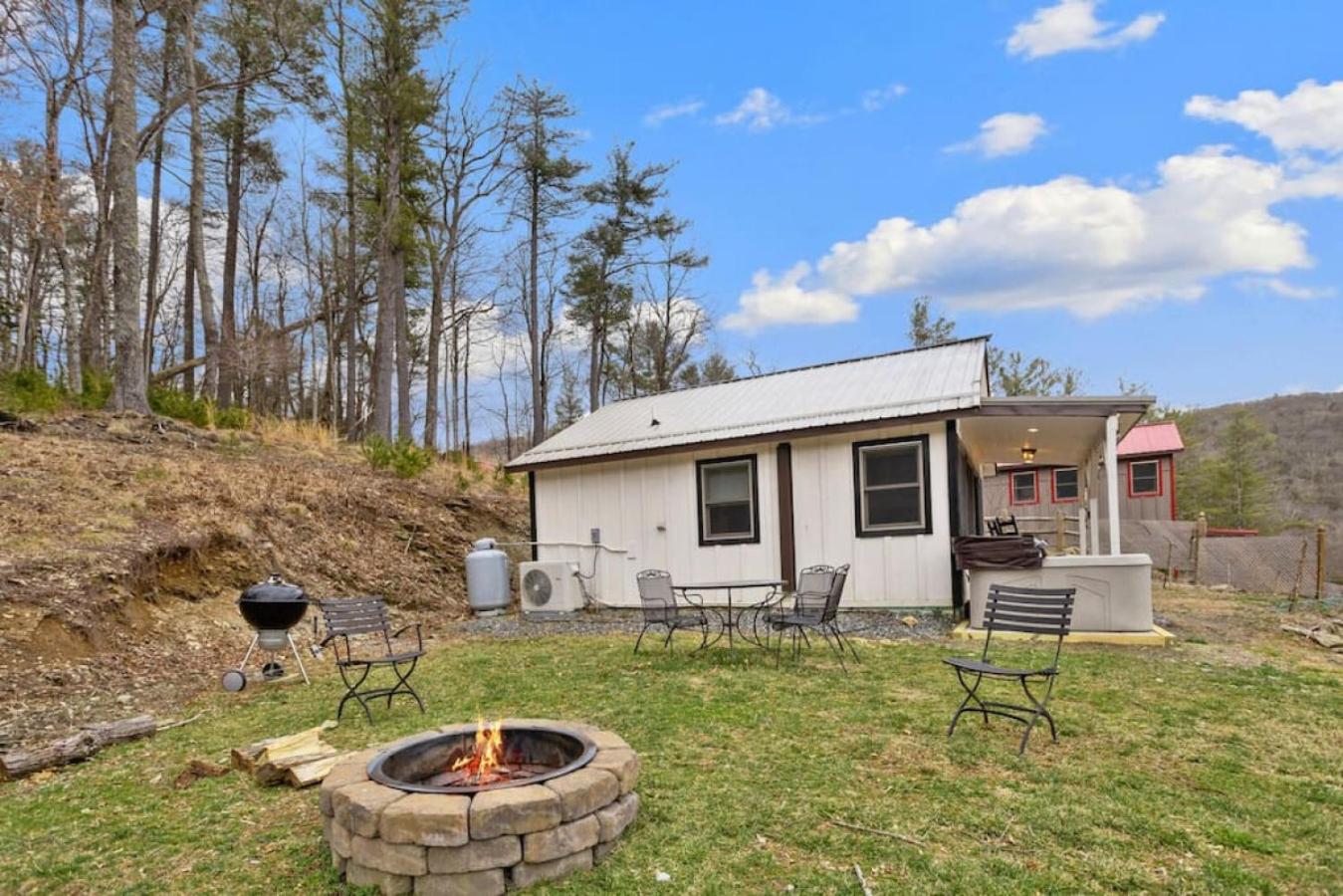Clementine Cottage at Doe Creek view 4