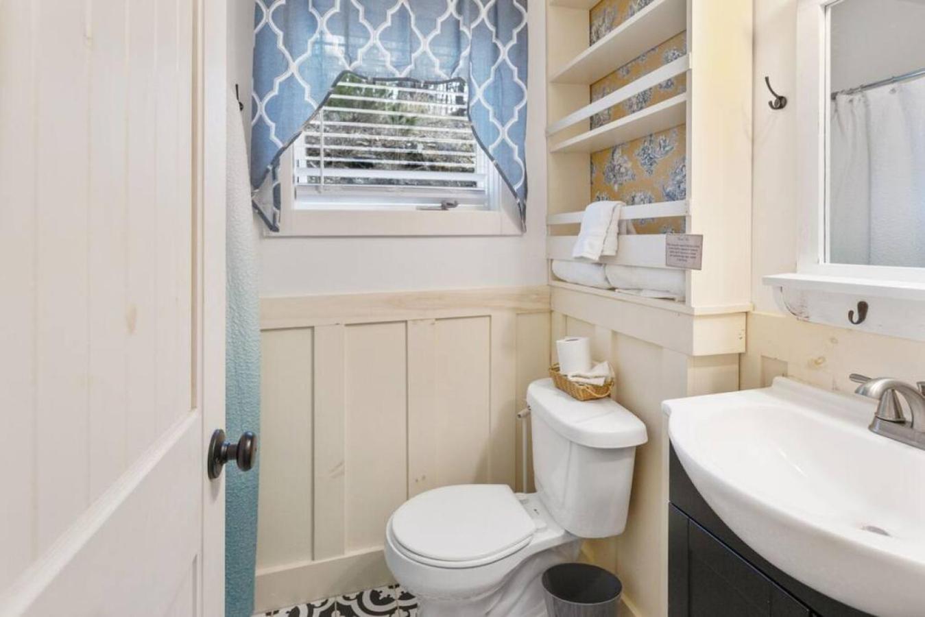 Clementine Cottage at Doe Creek view 5