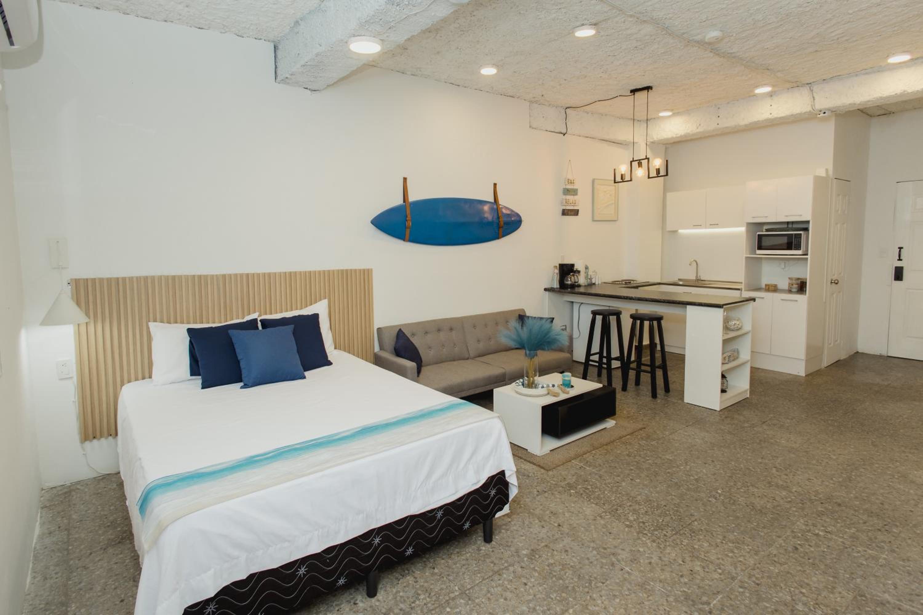 Oceanfront Oasis: Unparalleled Views, Unforgettable Stays view 3