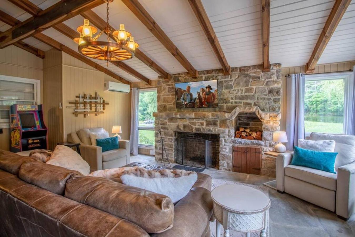 The Farmhouse at Doe Creek