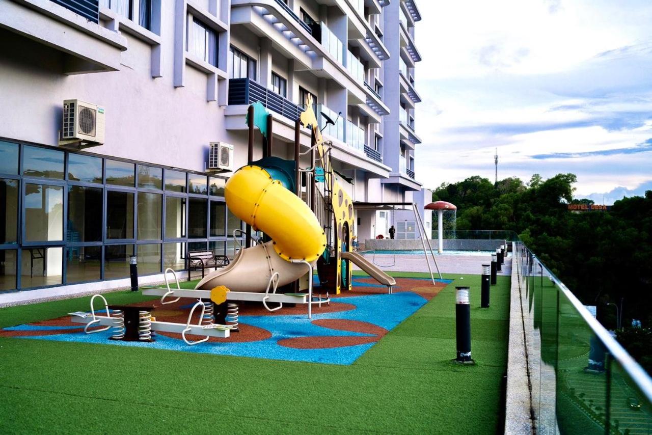 The Iconic Stay with pool/playground/gym/sauna-3BR photo 2