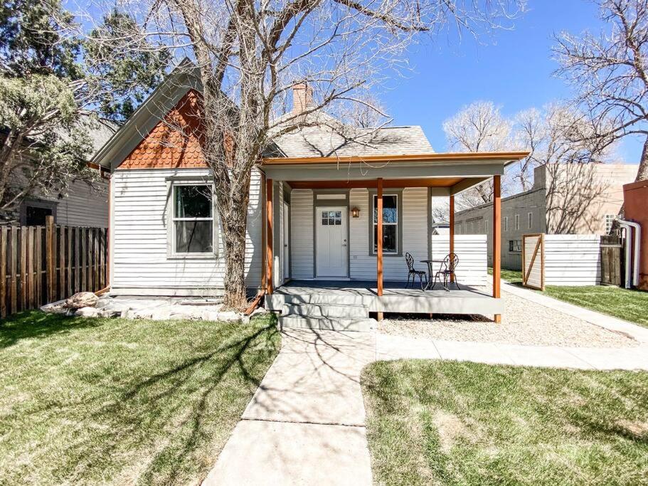 Custom Dream home, loft/porch, trendy neighborhood view 5