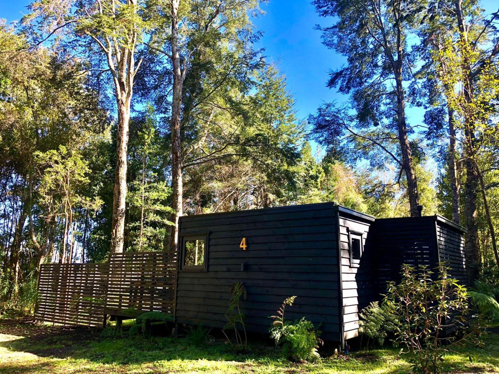 Calma Cabins