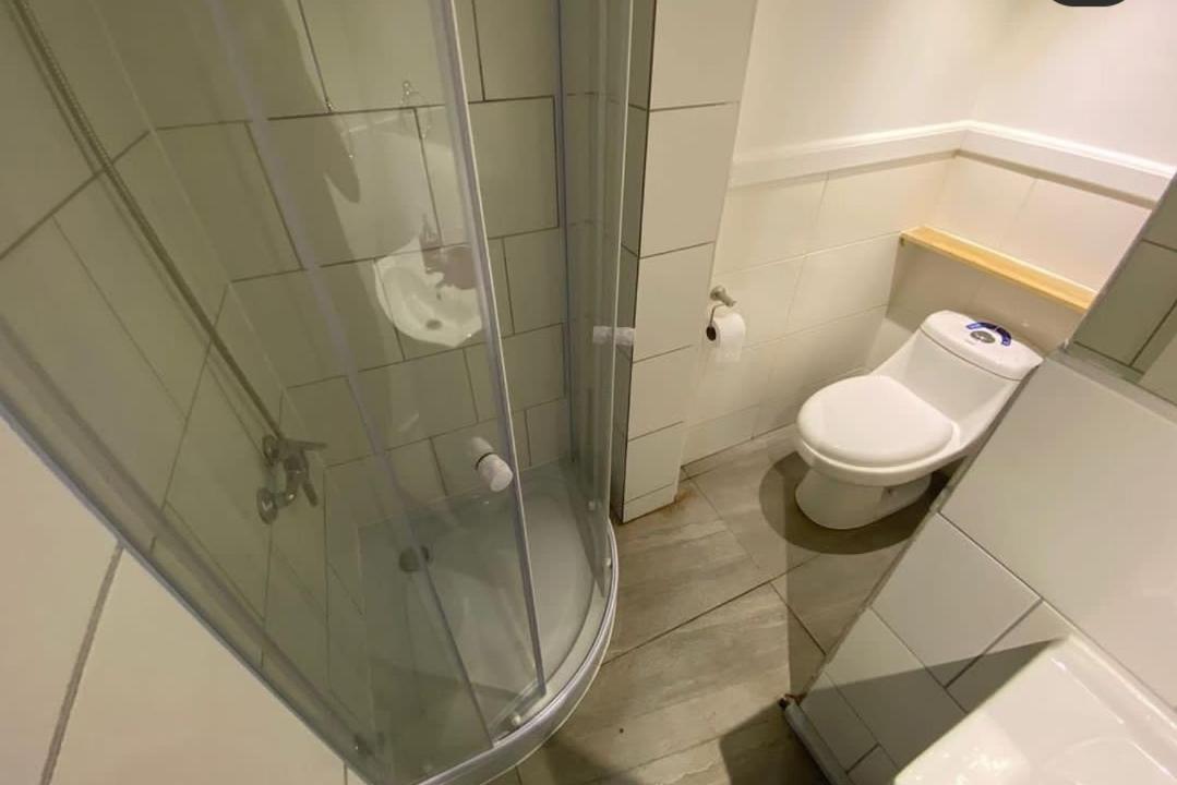 HOSTAL IROS