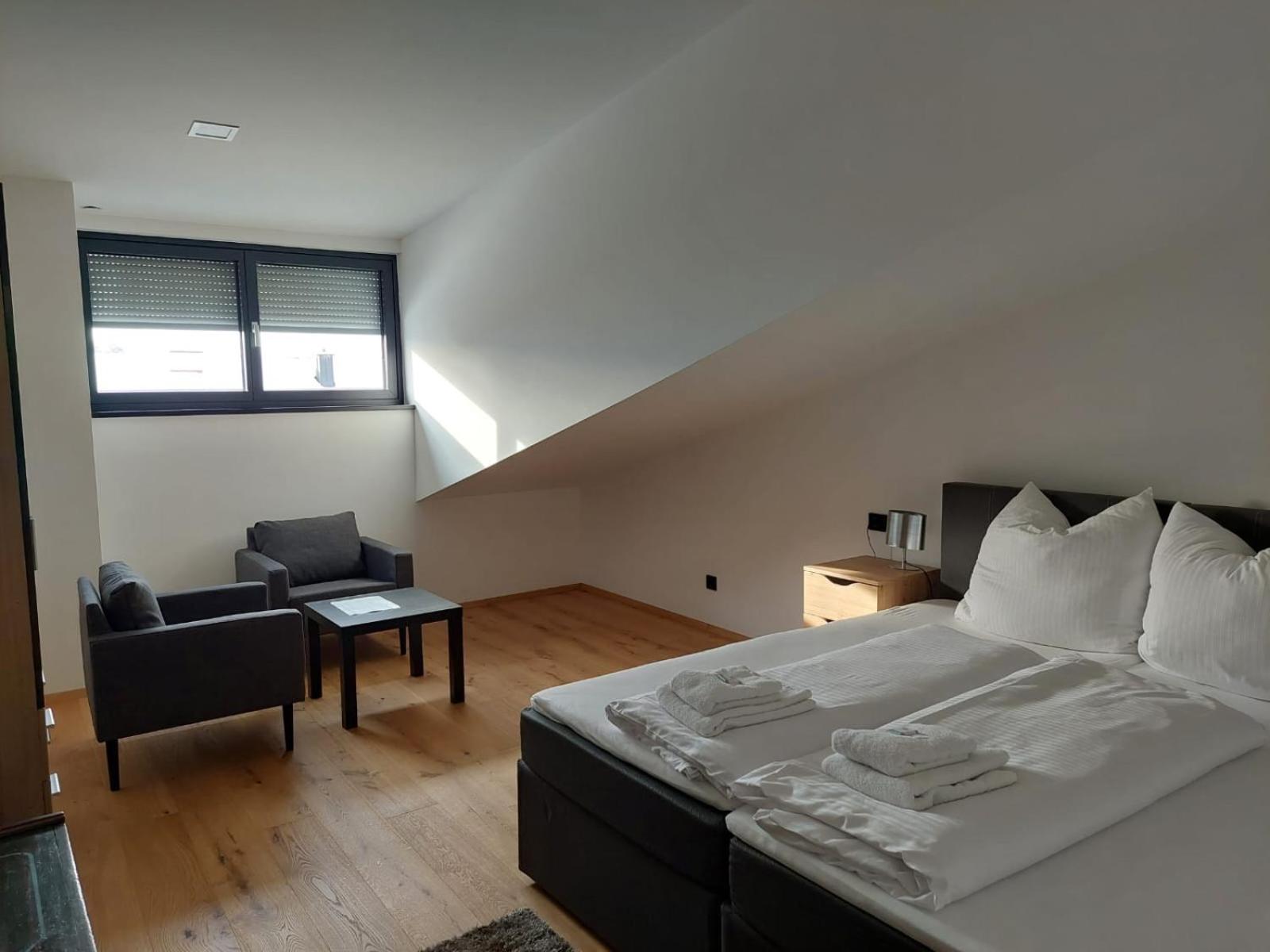 Pension Sunnseitn - Gasthof - Café - Weinkeller