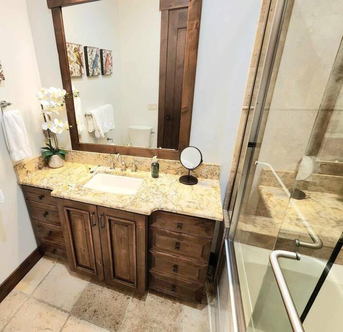 Luxury 4BR ski resort house view 3