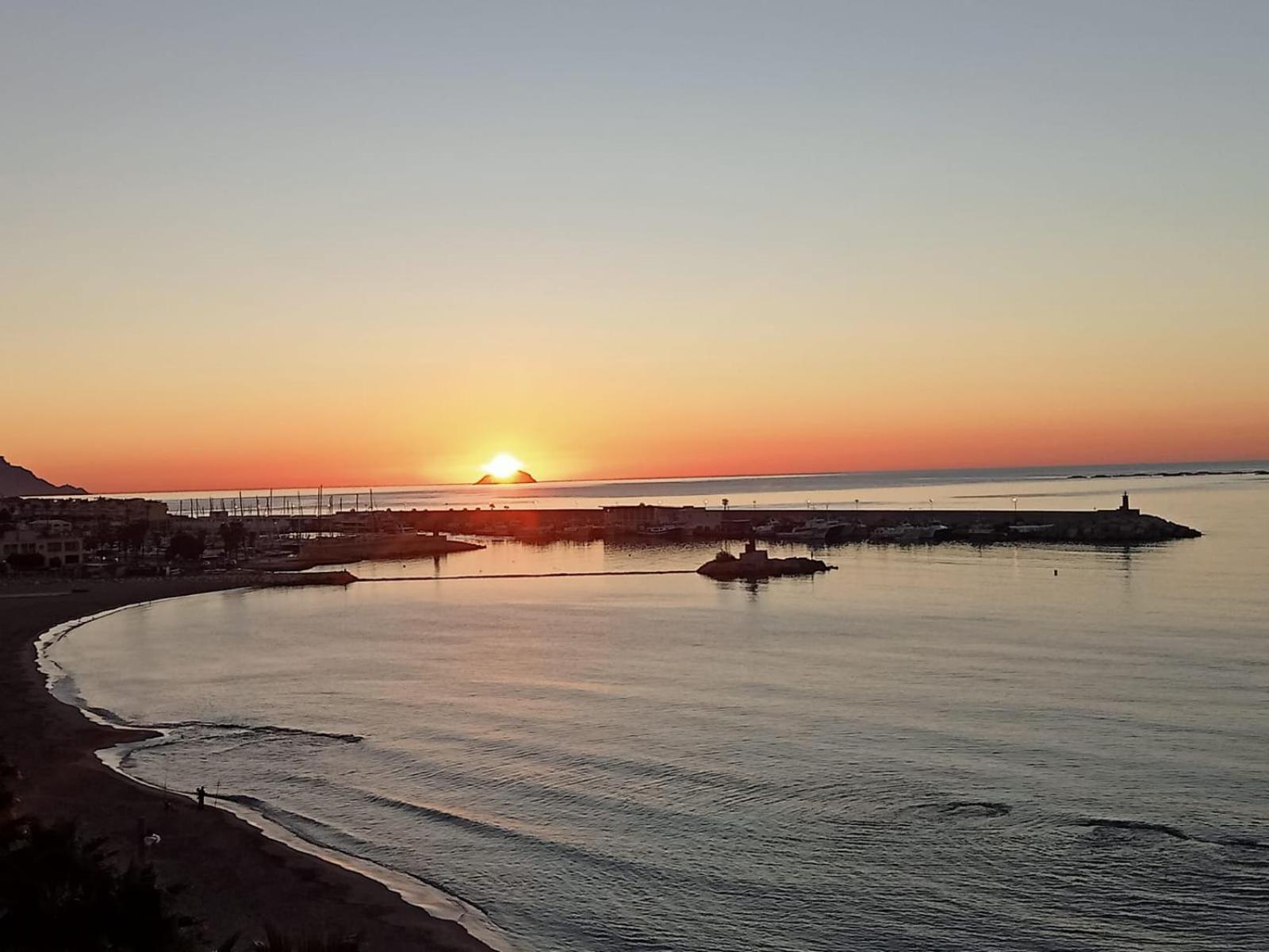 Apartamento L´espigo de Saoret primera linea playa Centro soleado y recien renovado
