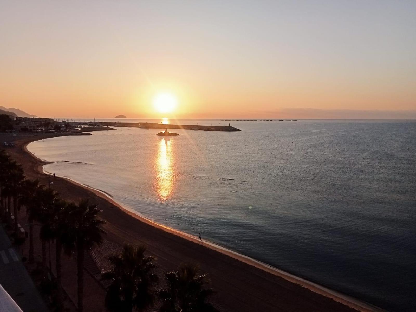 Apartamento L´espigo de Saoret primera linea playa Centro soleado y recien renovado
