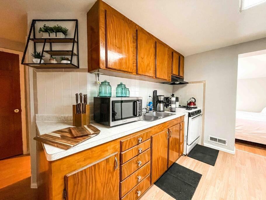 New 1BR Apartment in Heart of Downtown Pueblo! view 5