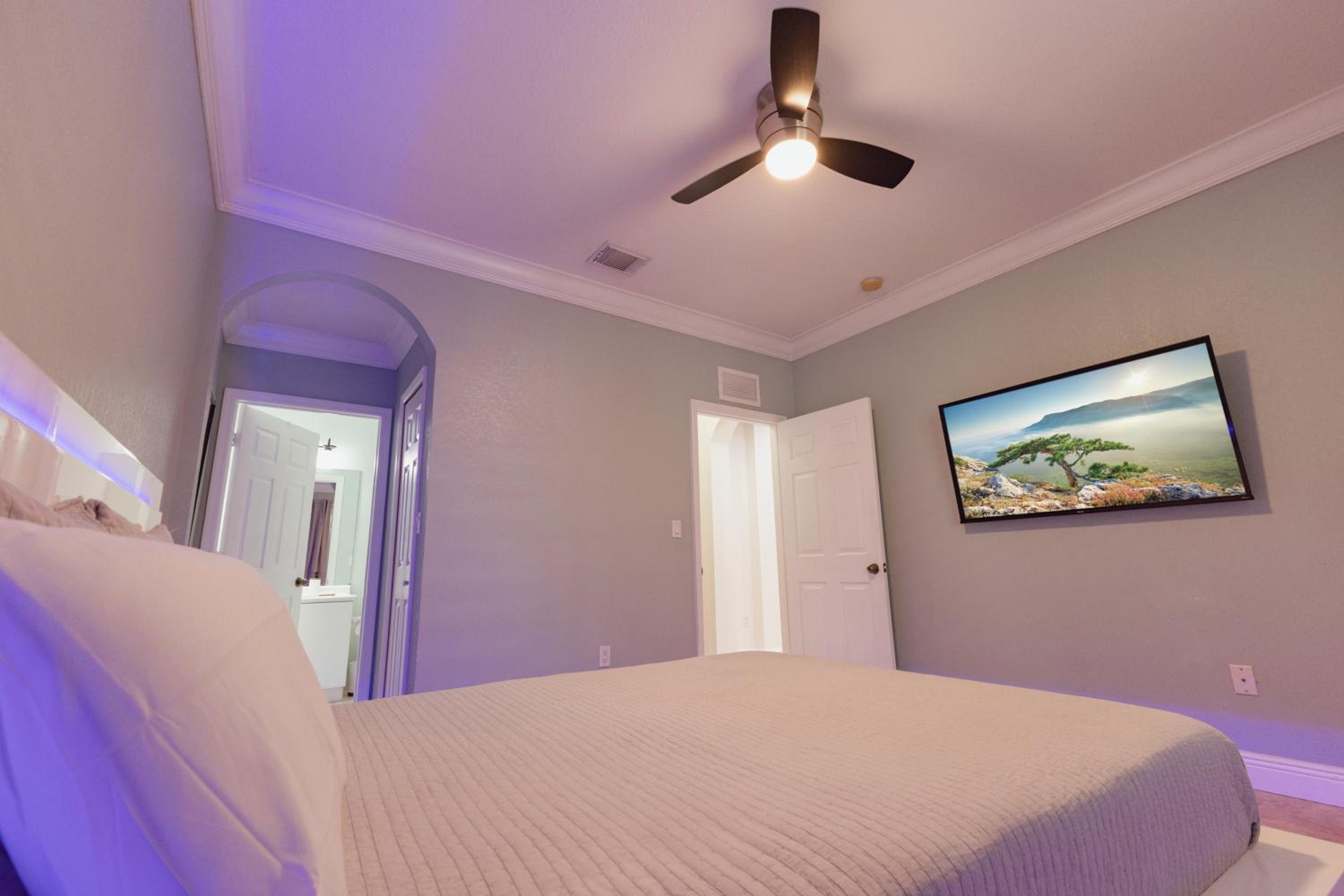Miami Getaway Heated Pool Villa with Mini Golf & BBQ