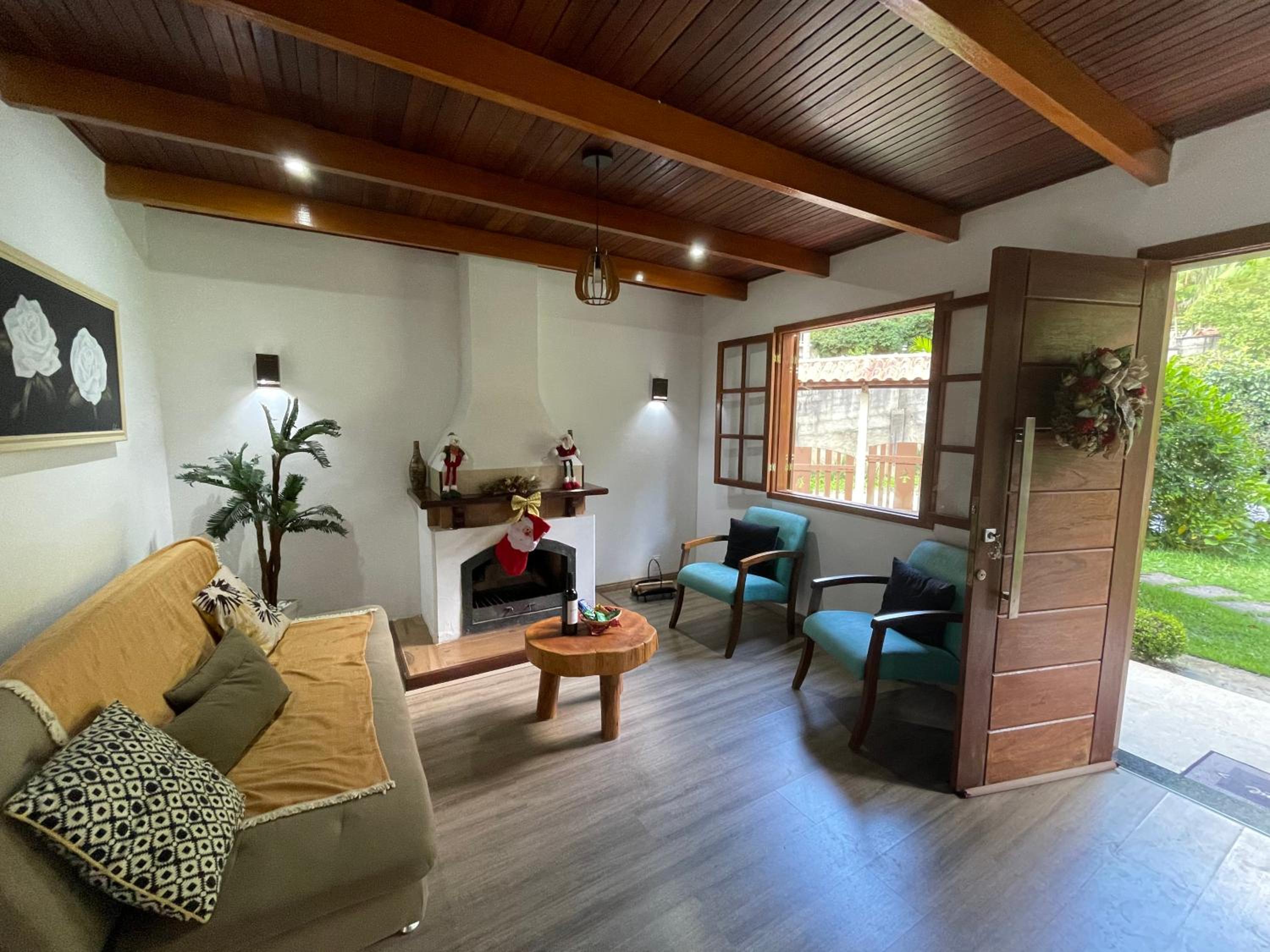 Confortável Chalet na Serra proximo ao Centro