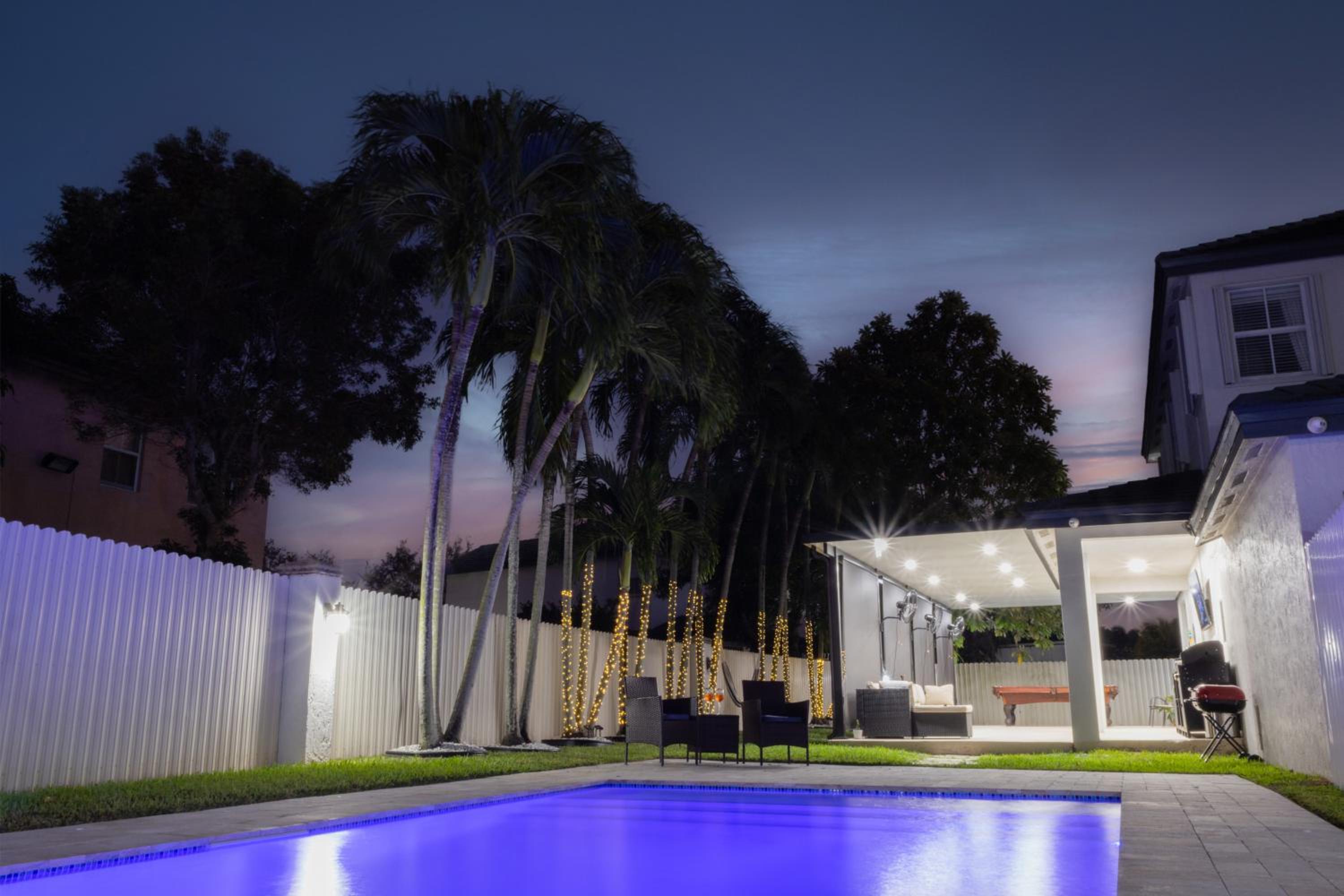 Miami Getaway Heated Pool Villa with Mini Golf & BBQ