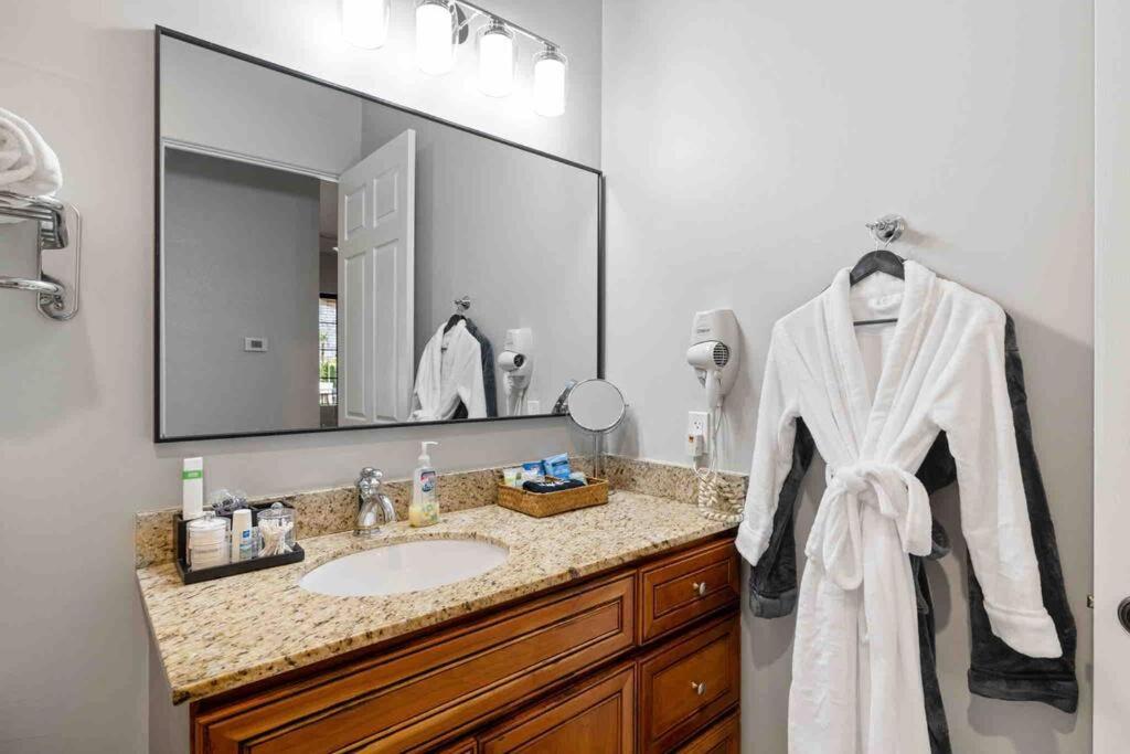 Modern La Quinta Condo Old Town, Pool, Golf view 5