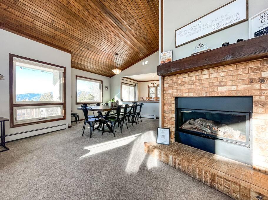 Sunset Mesa Hideaway / hot tub / new renovation view 2