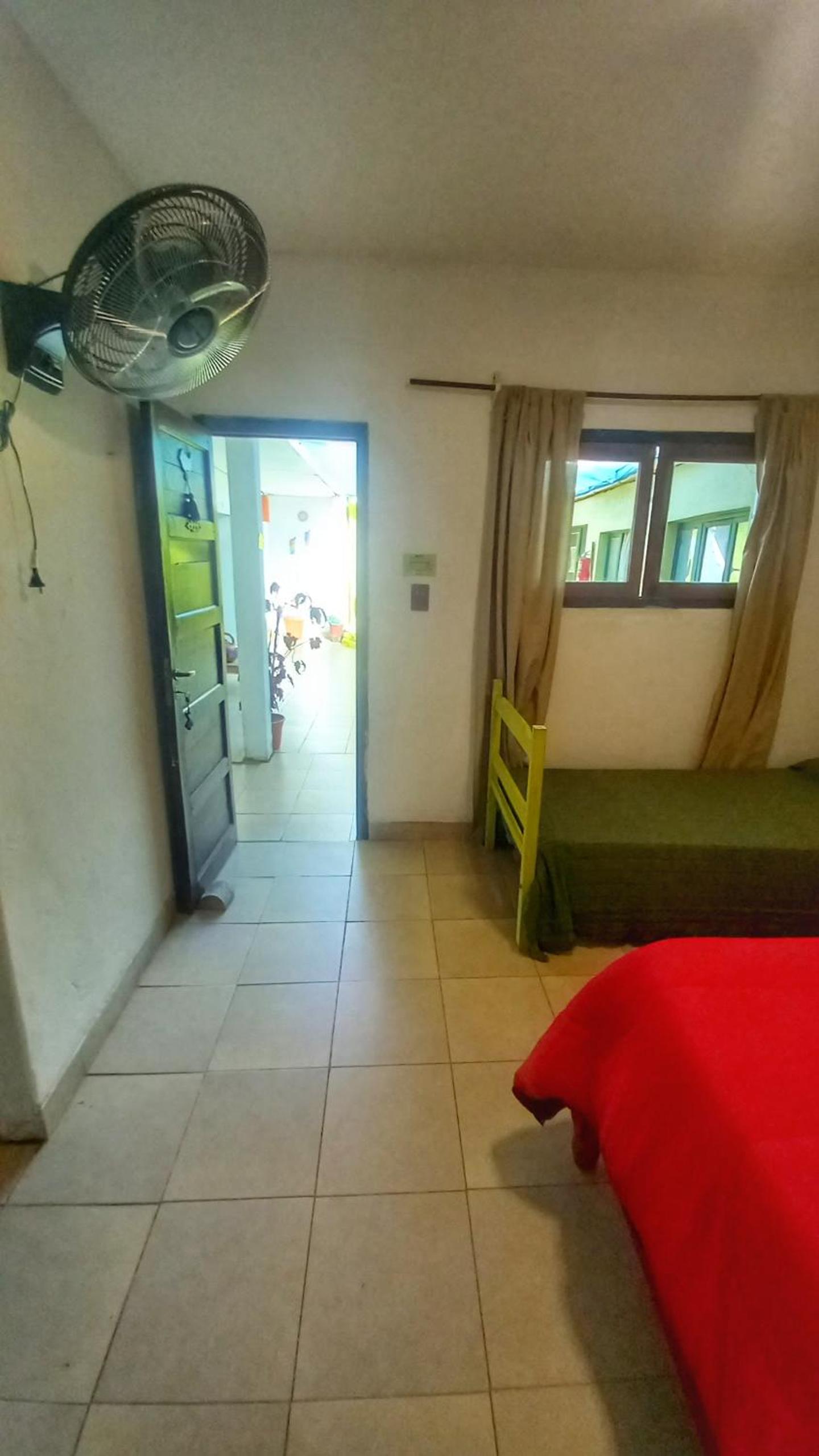 Huaka Hostel and Guest house