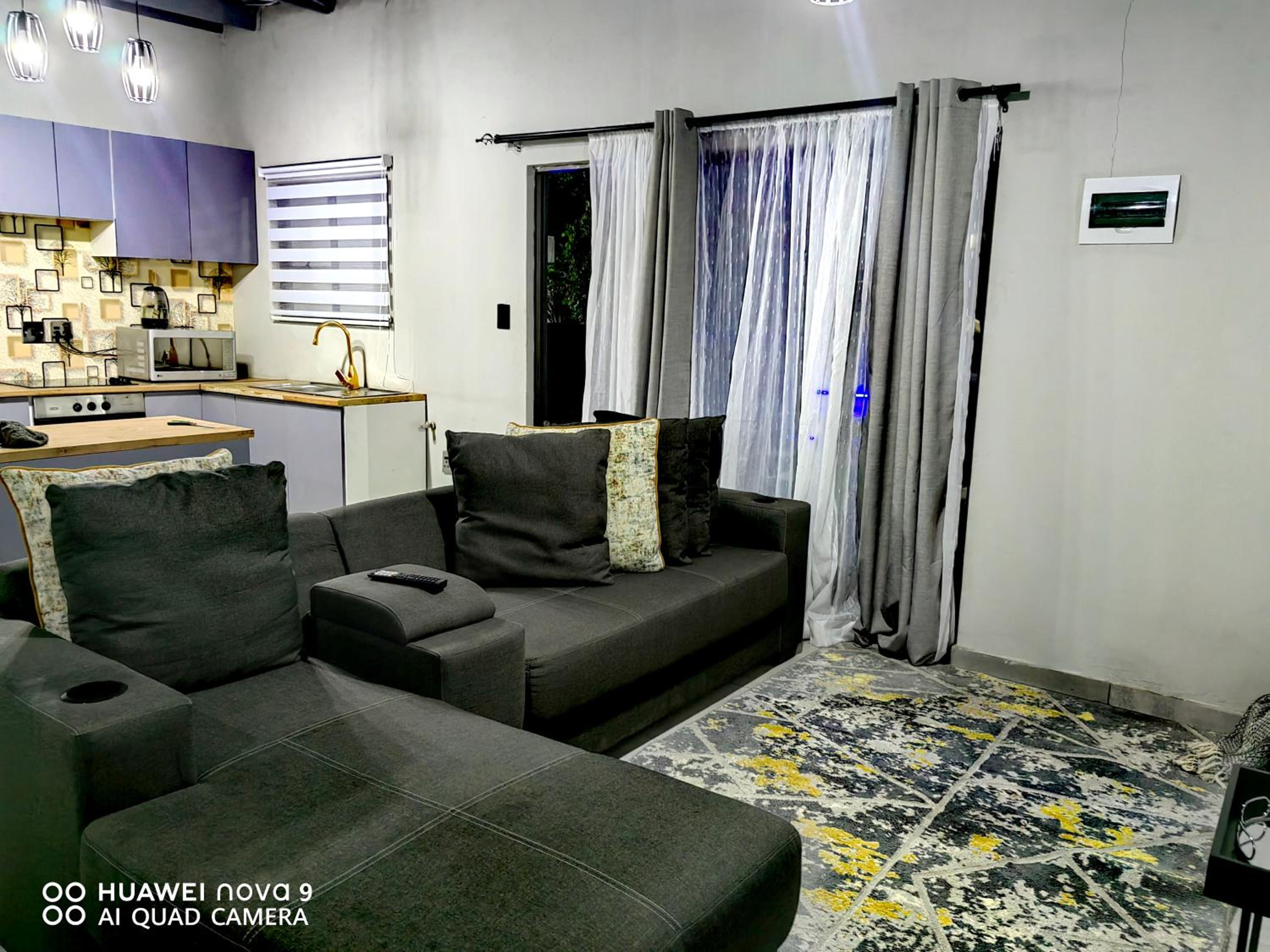 Klaasy Pristine (Luxury Apartment)