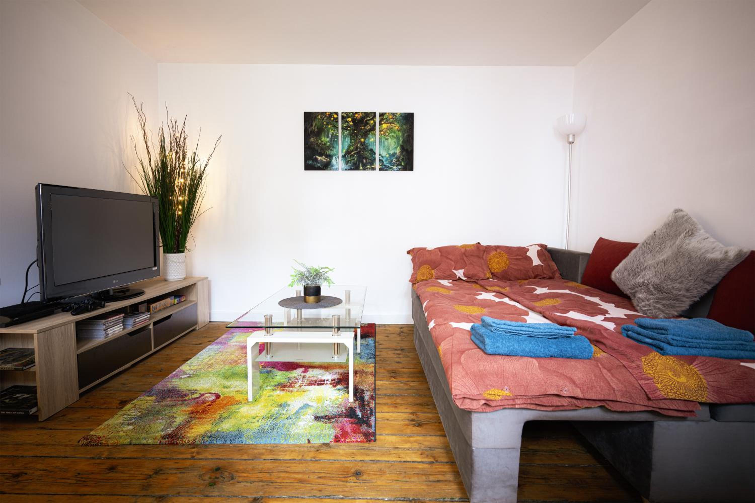 5 min to CityCenter - HOUSE & GARDEN - Netflix, Playstation & WiFi