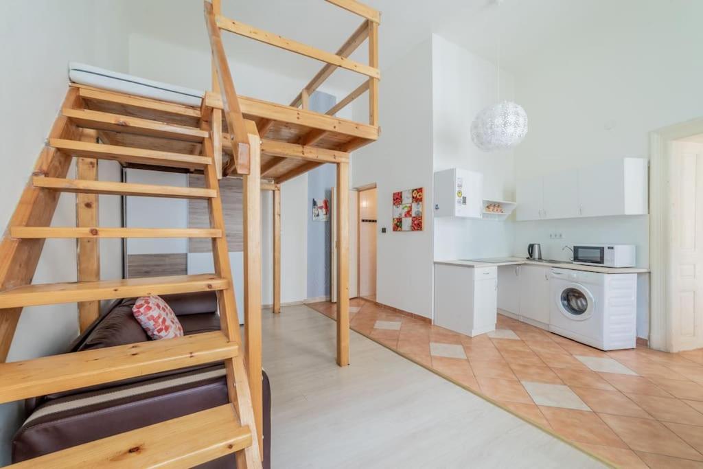 Erkel House I petite view 5