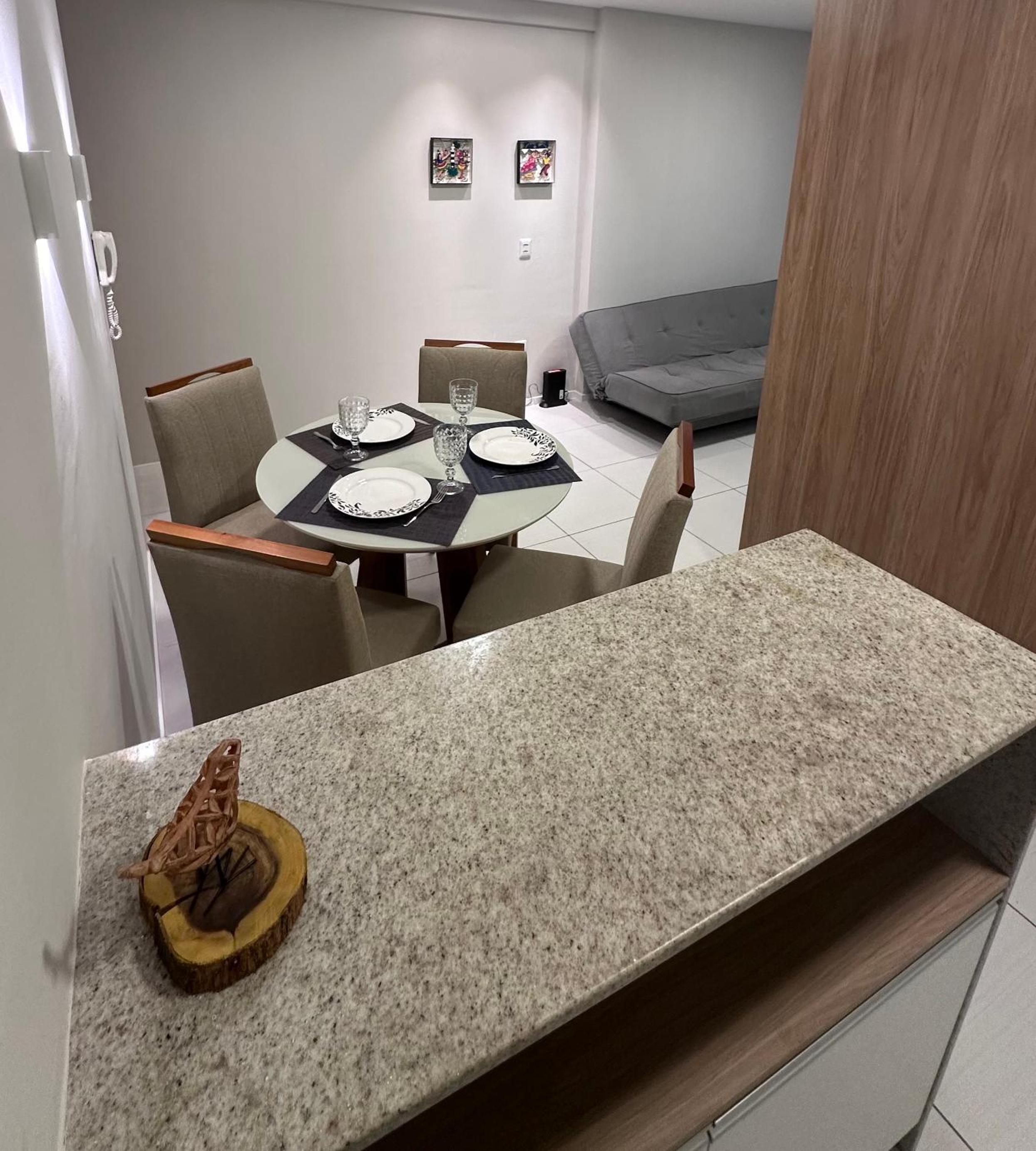 Flat - Boa Viagem para até 5 pessoas, andar ALTO vista Mar, Piscina, Wifi 500Mbps,