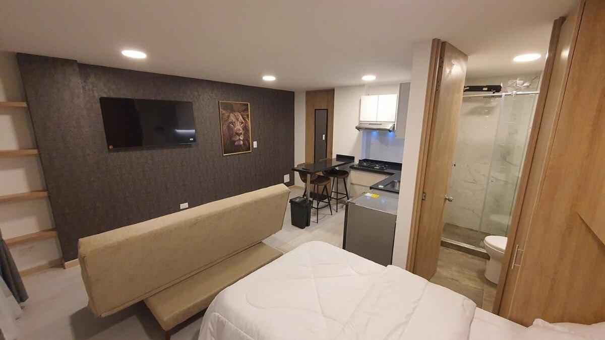 Edificio de alojamiento cerca al estadio y al Movistar Arena