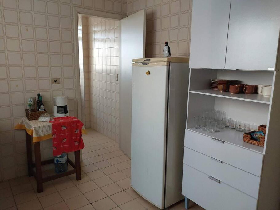 Apartamento bem localizado com estacionamento