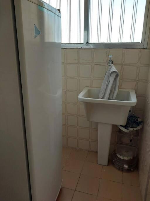 Apartamento bem localizado com estacionamento