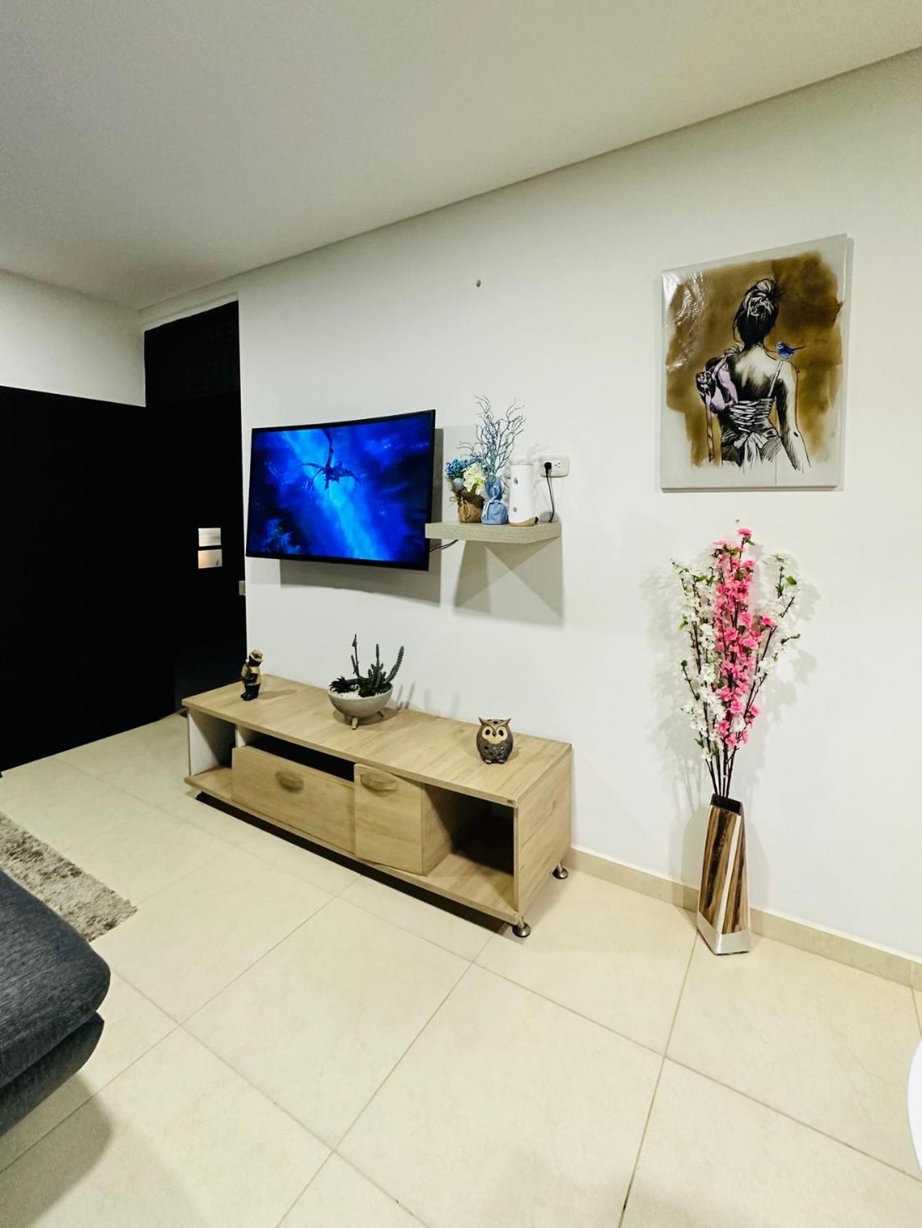 Apartamento Privado Vacacional a 5m del Aeropuerto, 20 minutos del Parque del Cafe y Centro de Armenia con 4 Piscinas, 3 Jacuzzi, Sauna By Molca Xperiences