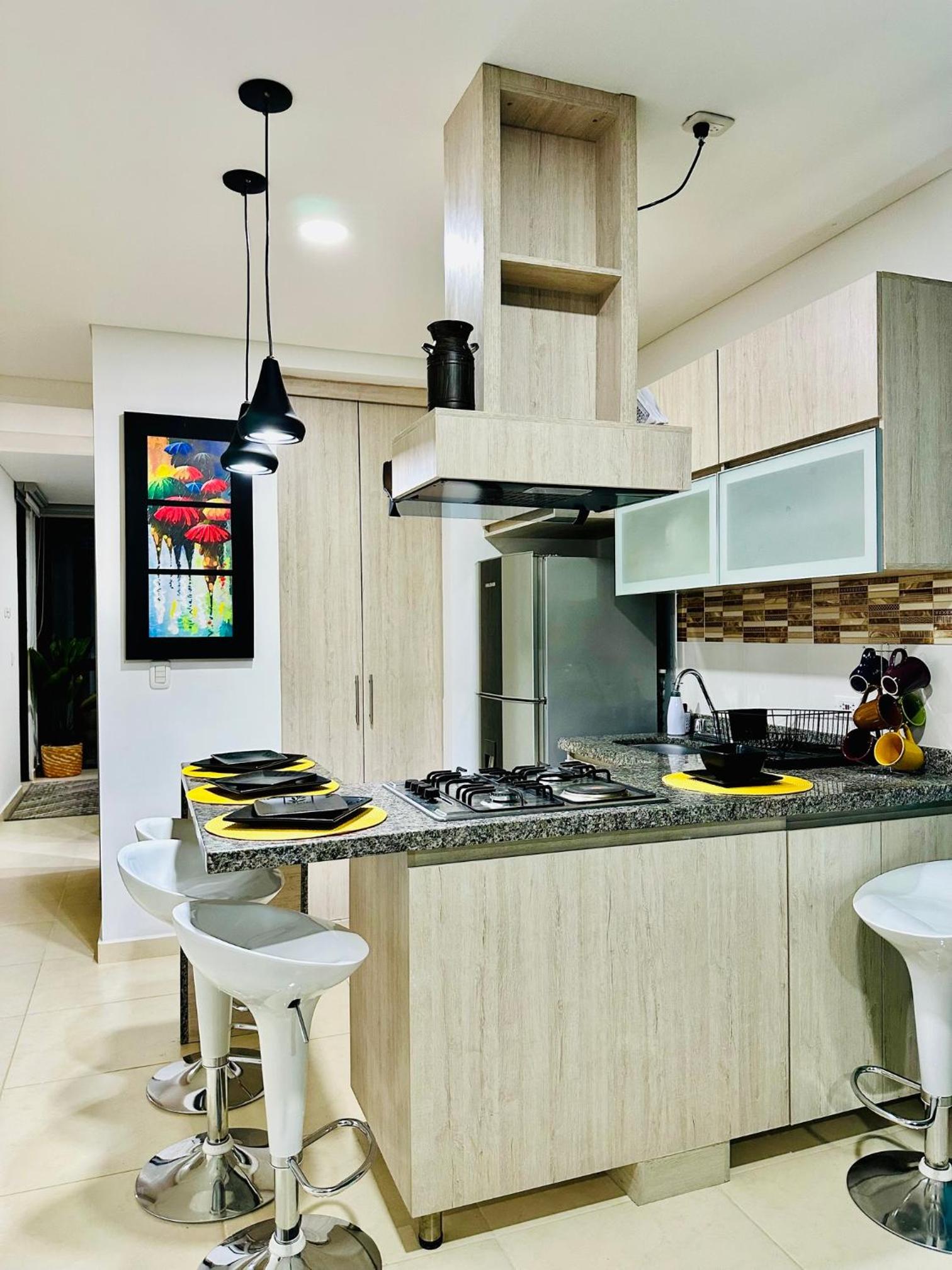 Apartamento Privado Vacacional a 5m del Aeropuerto, 20 minutos del Parque del Cafe y Centro de Armenia con 4 Piscinas, 3 Jacuzzi, Sauna By Molca Xperiences