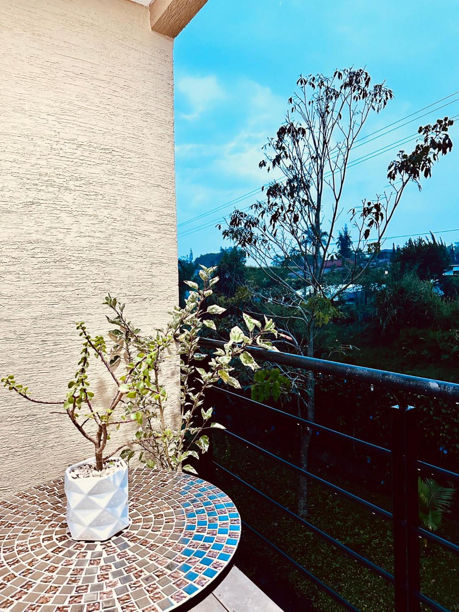Apartamento Privado Vacacional a 5m del Aeropuerto, 20 minutos del Parque del Cafe y Centro de Armenia con 4 Piscinas, 3 Jacuzzi, Sauna By Molca Xperiences