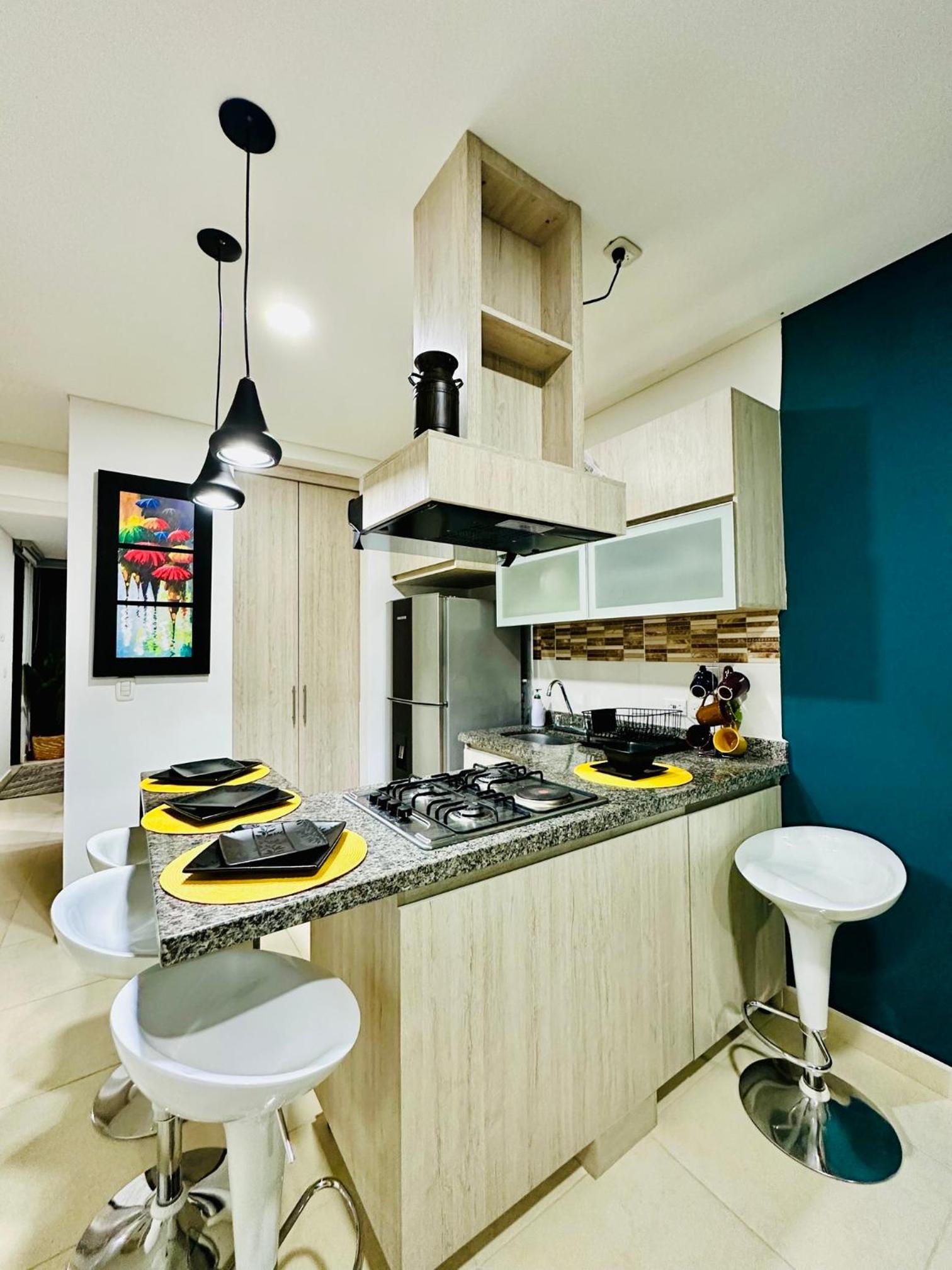 Apartamento Privado Vacacional a 5m del Aeropuerto, 20 minutos del Parque del Cafe y Centro de Armenia con 4 Piscinas, 3 Jacuzzi, Sauna By Molca Xperiences