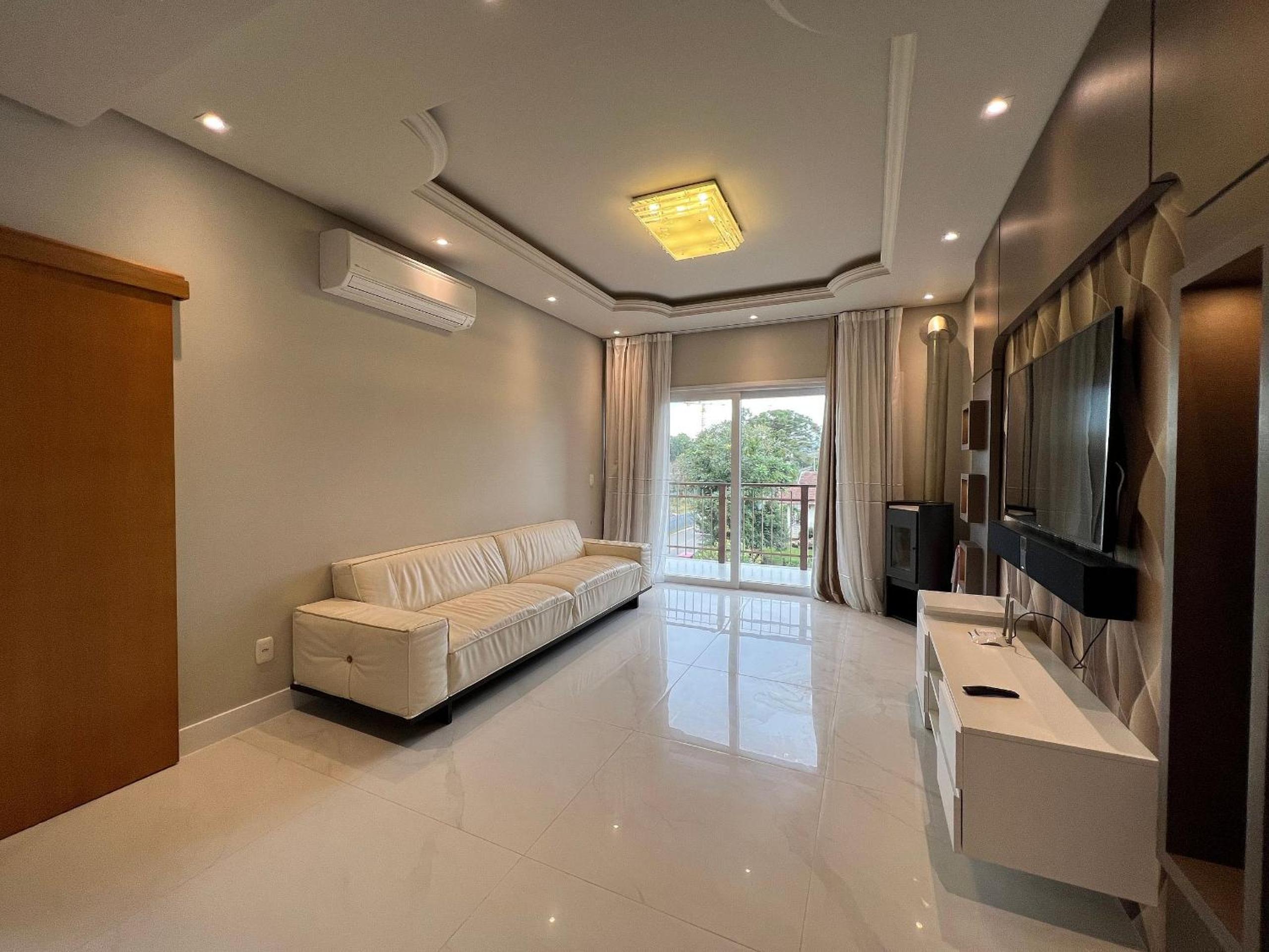 Casa de Pedra 303A - 2 suítes com piscina Gramado