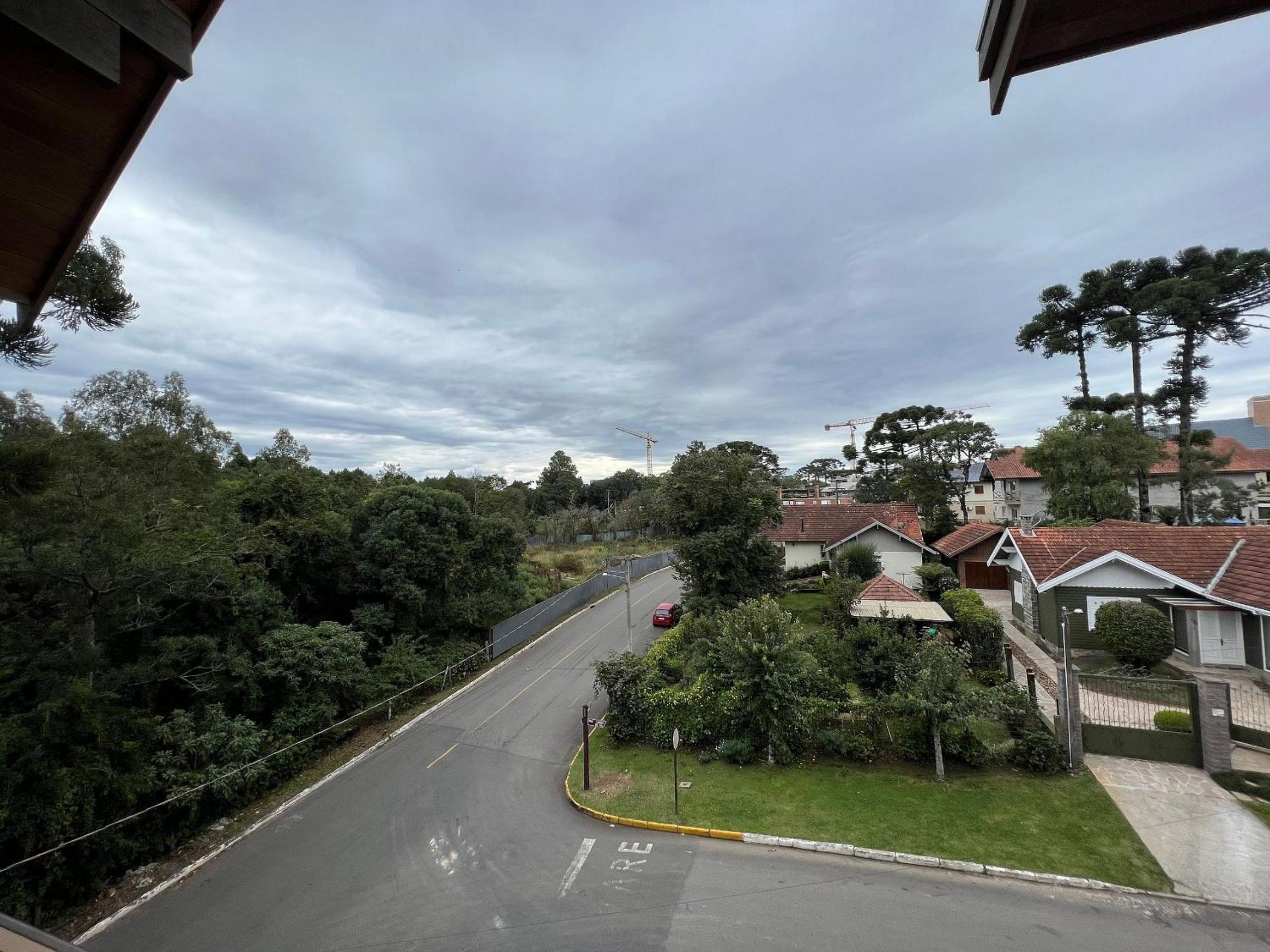 Casa de Pedra 303A - 2 suítes com piscina Gramado