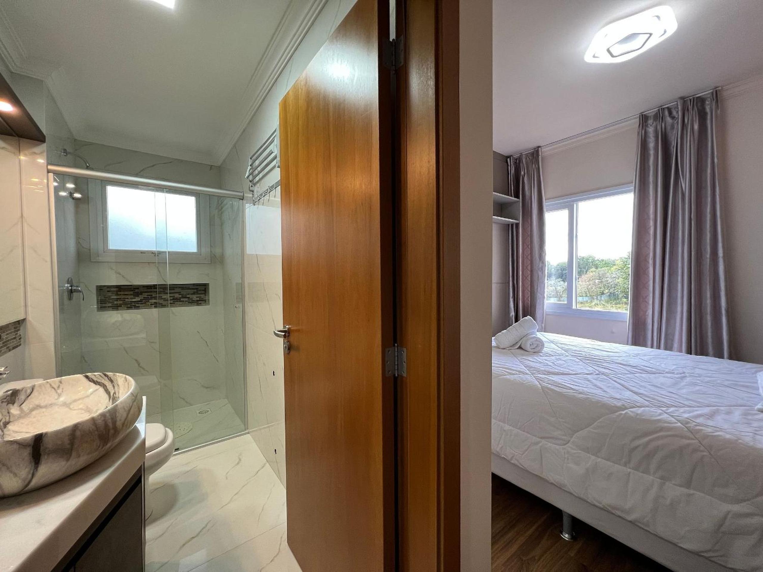 Casa de Pedra 303A - 2 suítes com piscina Gramado