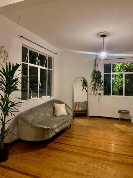 Cozy & relaxing room in the heart of Condesa. — Mexico City